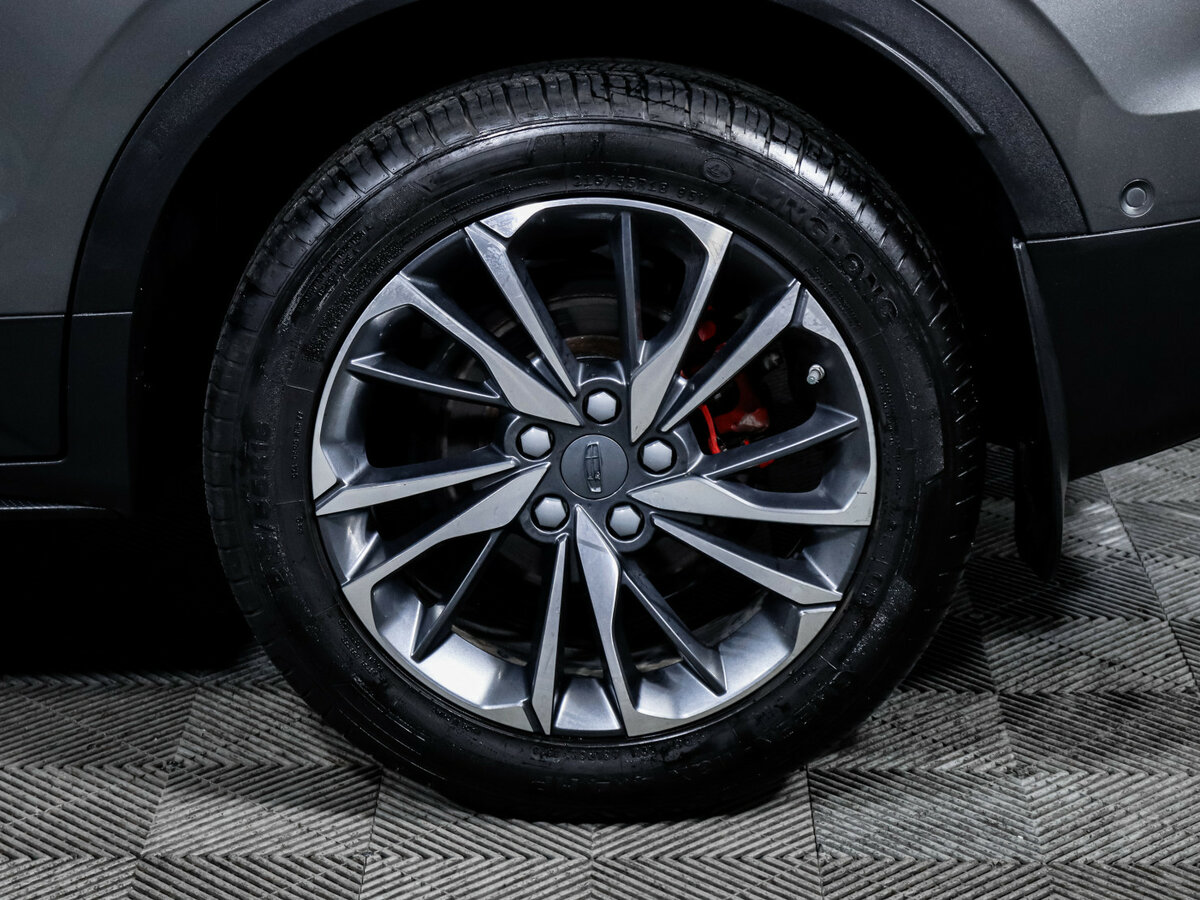 Geely Coolray с пробегом — 2023 год. Фото: #13