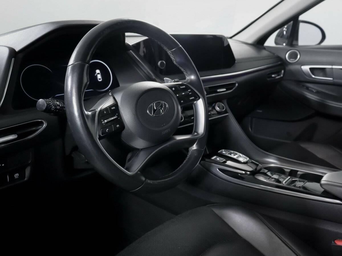 Hyundai Sonata с пробегом — 2022 год. Фото: #13