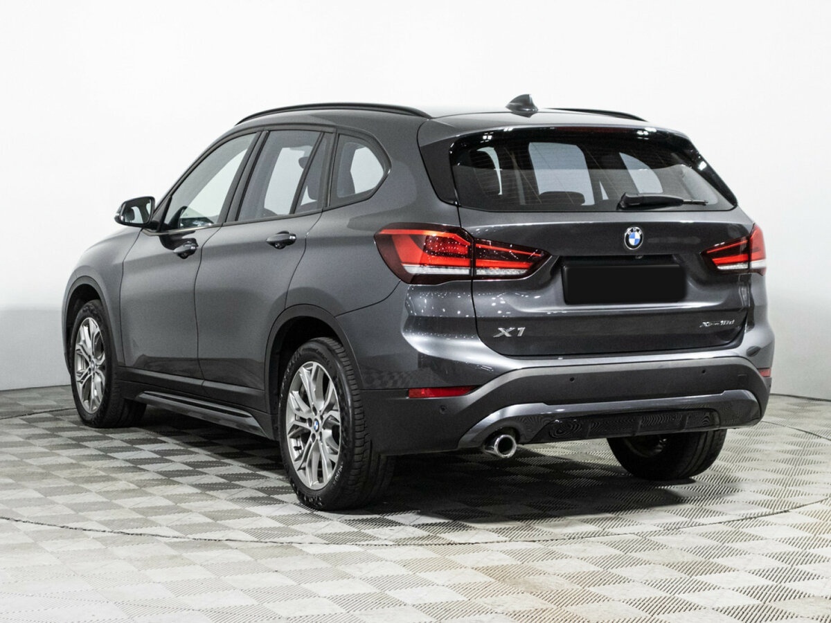 BMW X1 с пробегом — 2019 год. Фото: #6