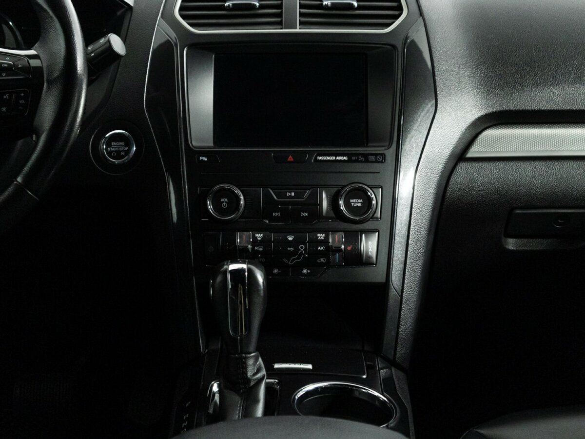 Ford Explorer с пробегом — 2019 год. Фото: #11