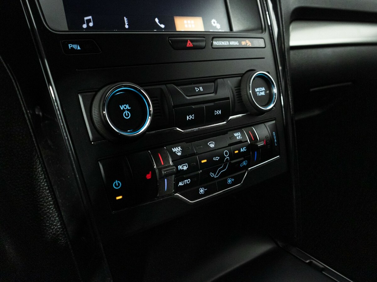 Ford Explorer с пробегом — 2019 год. Фото: #12