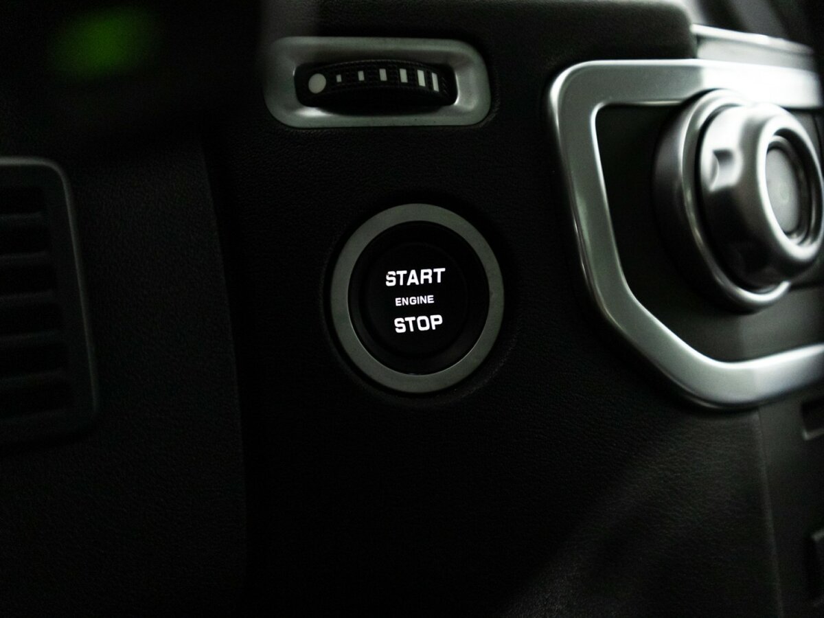 Land Rover Discovery с пробегом — 2014 год. Фото: #18