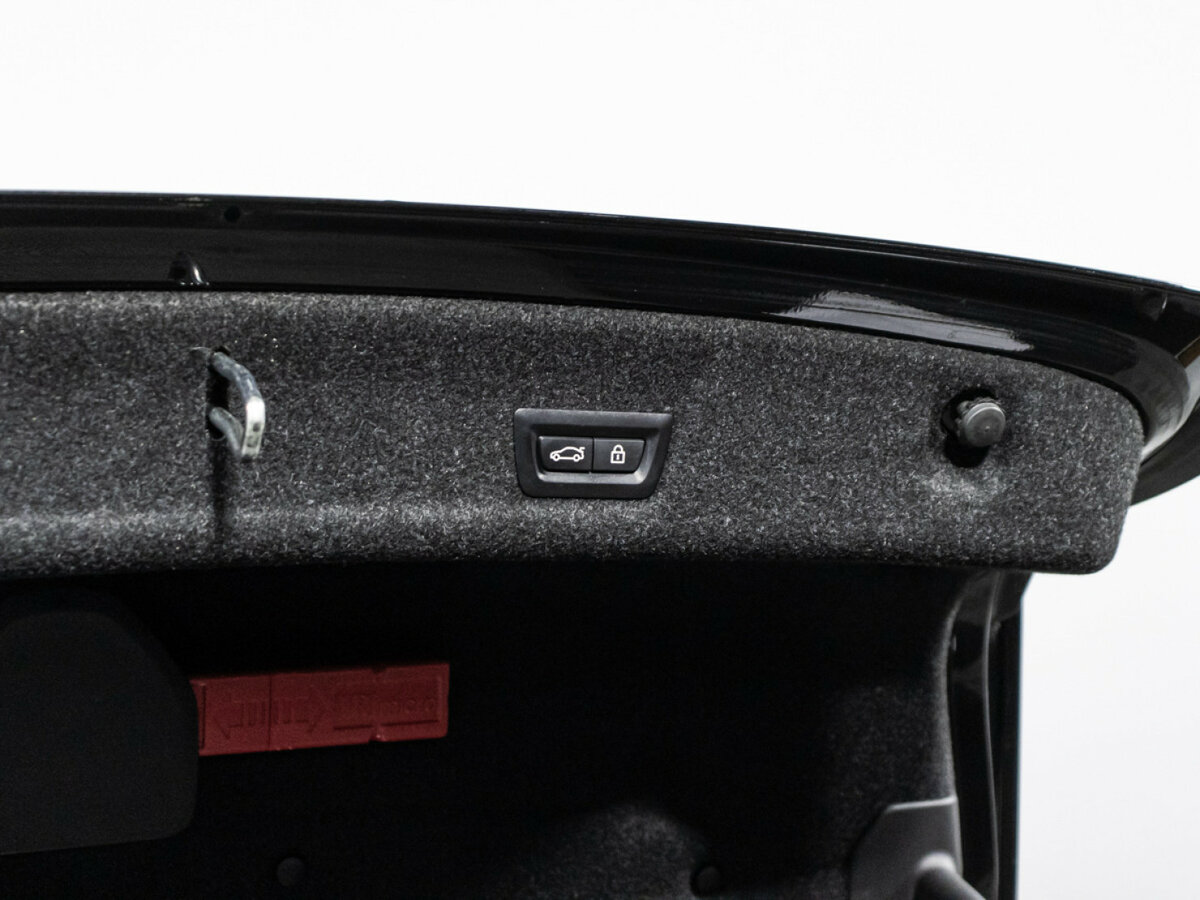 BMW 3 серии с пробегом — 2020 год. Фото: #14