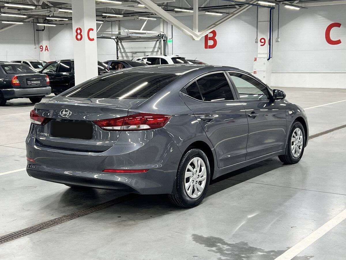 Hyundai Elantra с пробегом — 2016 год. Фото: #4