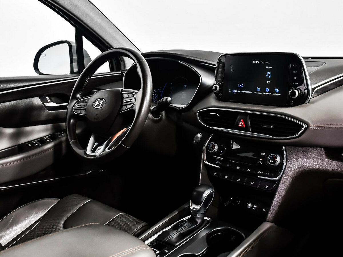 Hyundai Santa Fe с пробегом — 2018 год. Фото: #9