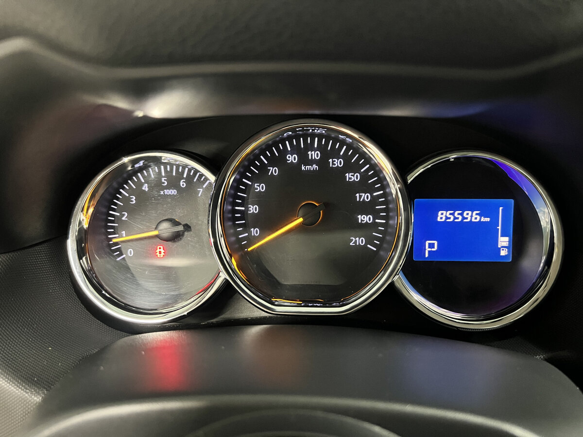 Renault Duster с пробегом — 2016 год. Фото: #11