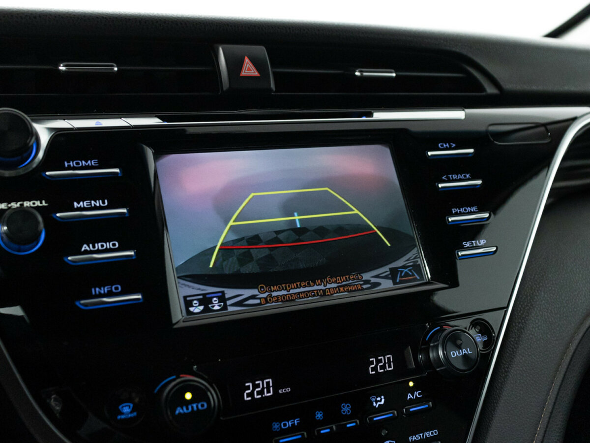 Toyota Camry с пробегом — 2019 год. Фото: #16