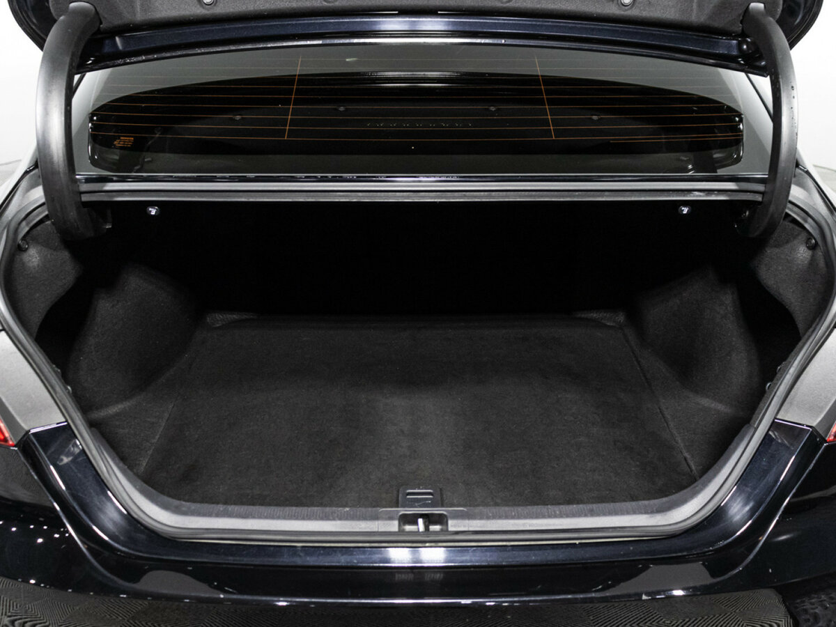 Toyota Camry с пробегом — 2019 год. Фото: #21