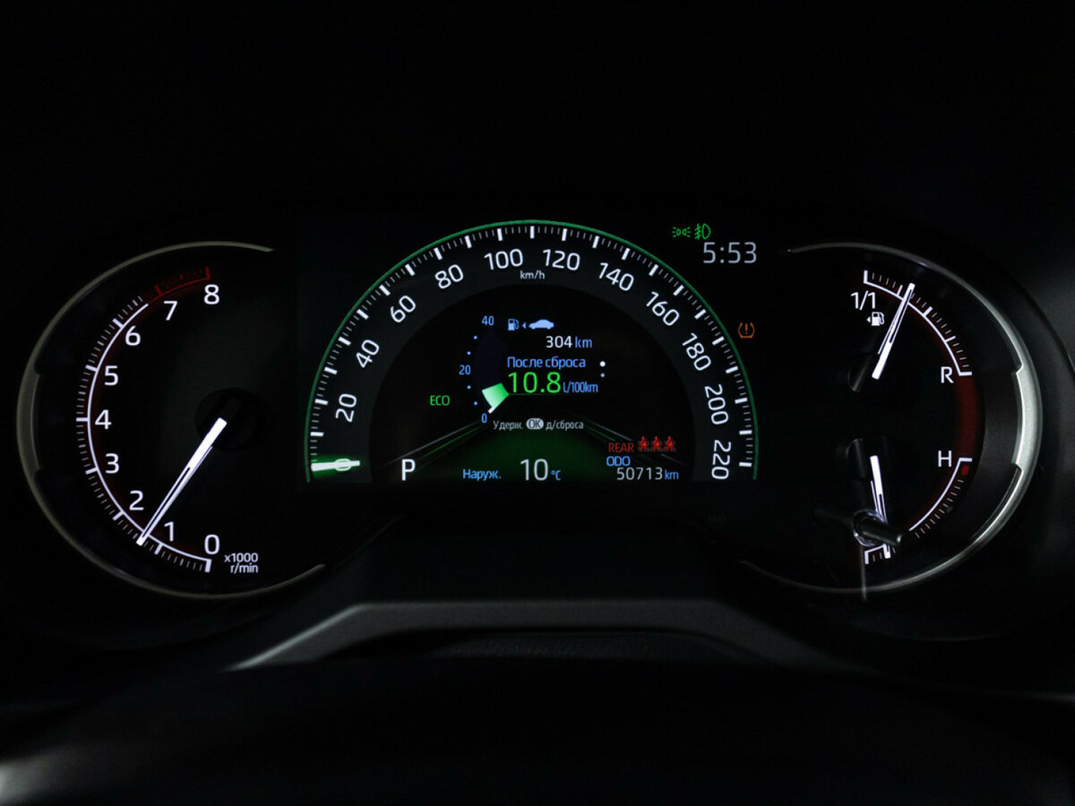 Toyota RAV4 с пробегом — 2019 год. Фото: #11