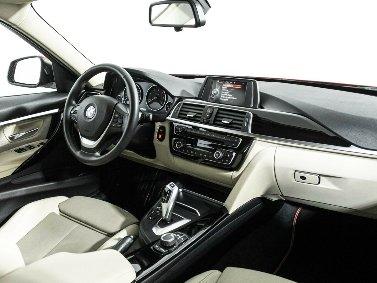 BMW 3 серии с пробегом — 2016 год. Фото: #8