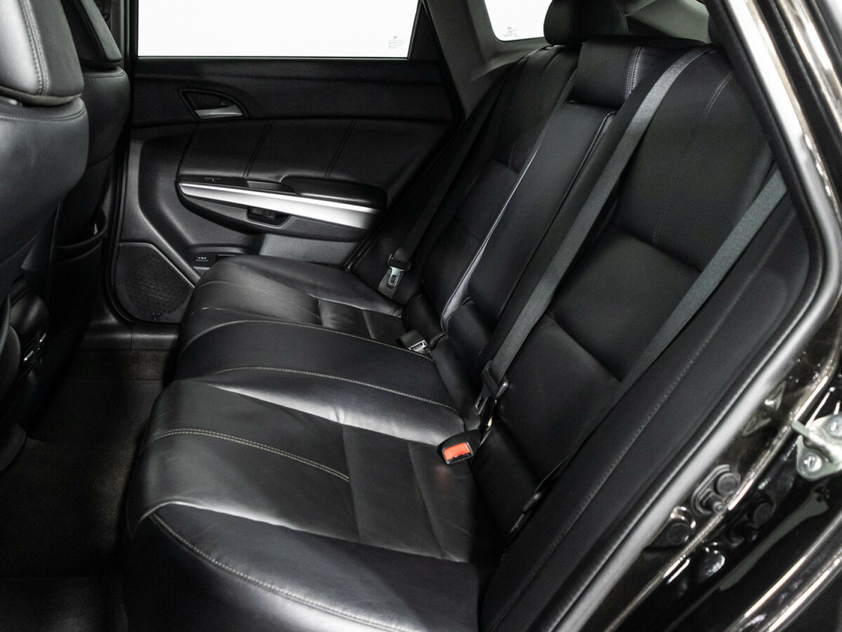 Honda Crosstour с пробегом — 2014 год. Фото: #7