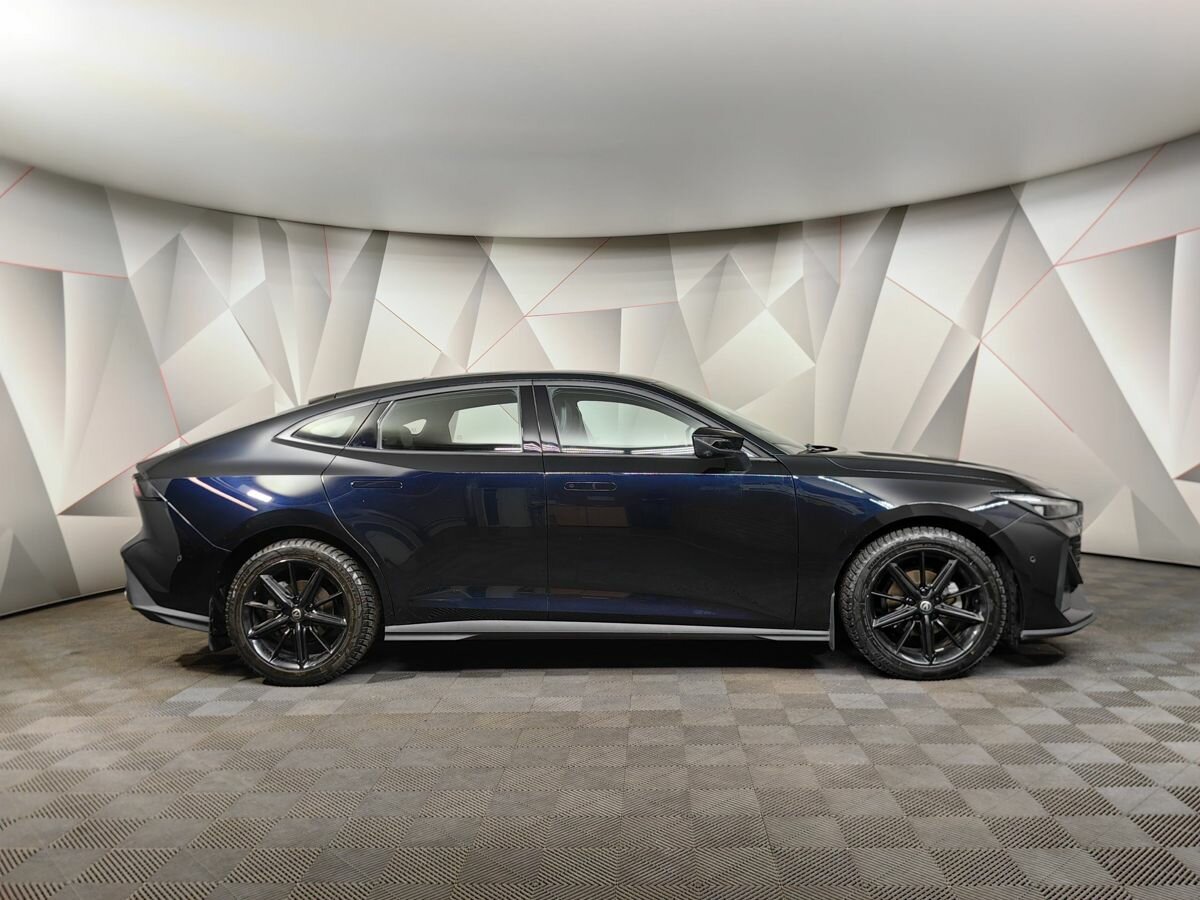 Changan UNI-V с пробегом — 2023 год. Фото: #5