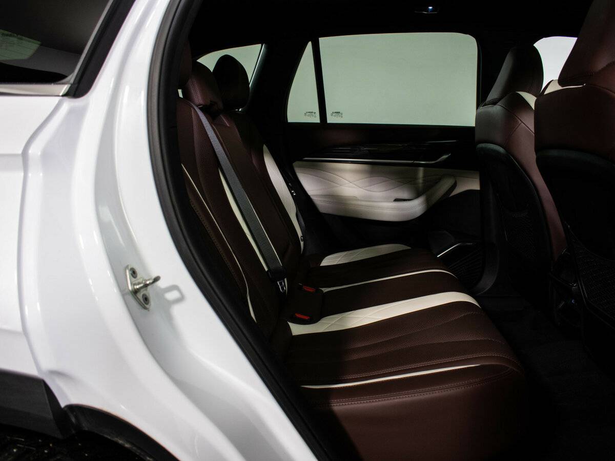 Geely Monjaro с пробегом — 2023 год. Фото: #9