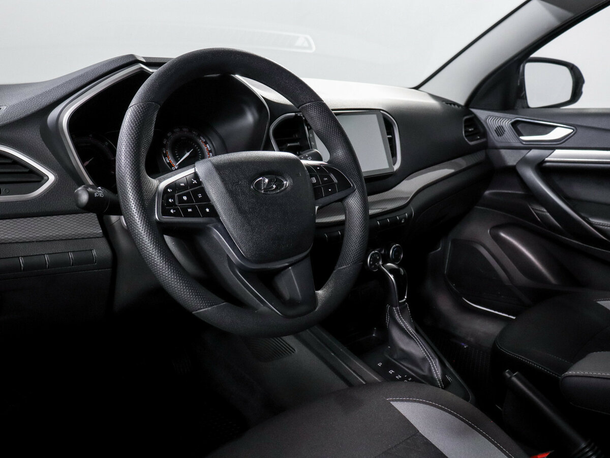 Lada (ВАЗ) Vesta с пробегом — 2024 год. Фото: #11