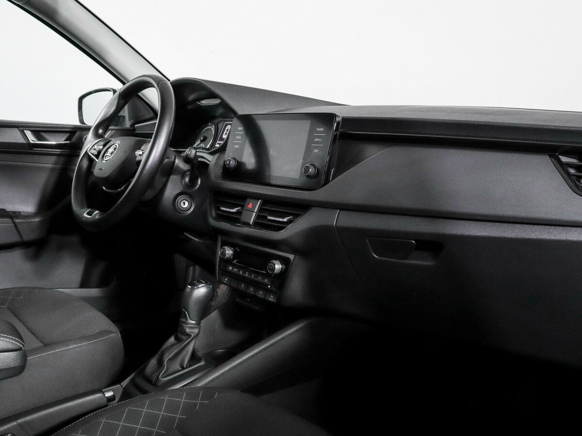 Skoda Rapid с пробегом — 2020 год. Фото: #6