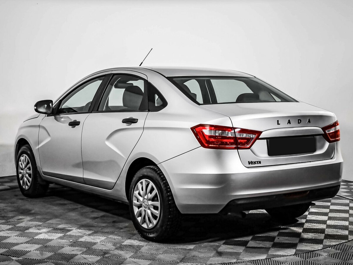 Lada (ВАЗ) Vesta с пробегом — 2018 год. Фото: #5