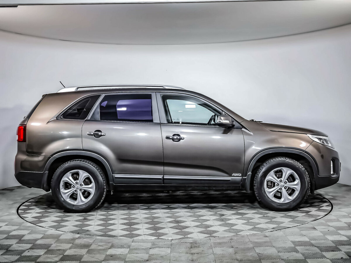 Kia Sorento с пробегом — 2013 год. Фото: #3