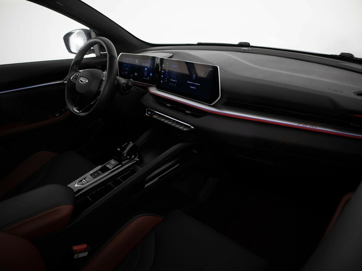 Geely Coolray с пробегом — 2023 год. Фото: #11