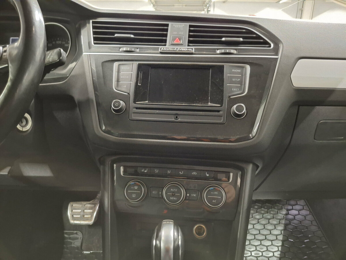 Volkswagen Tiguan с пробегом — 2017 год. Фото: #14