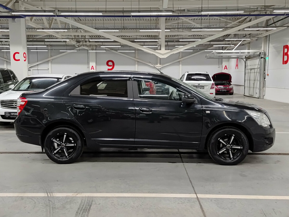 Chevrolet Cobalt с пробегом — 2013 год. Фото: #3