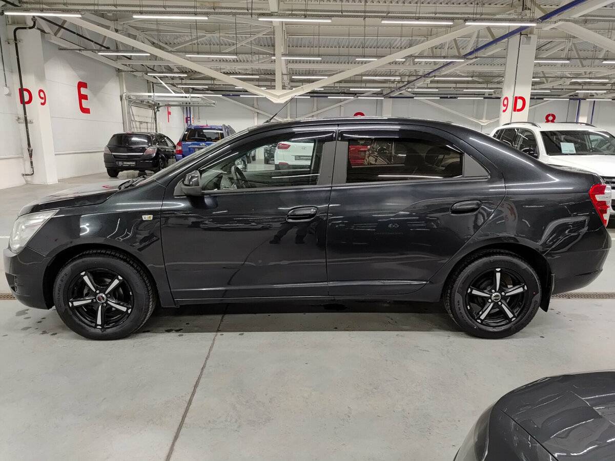 Chevrolet Cobalt с пробегом — 2013 год. Фото: #5