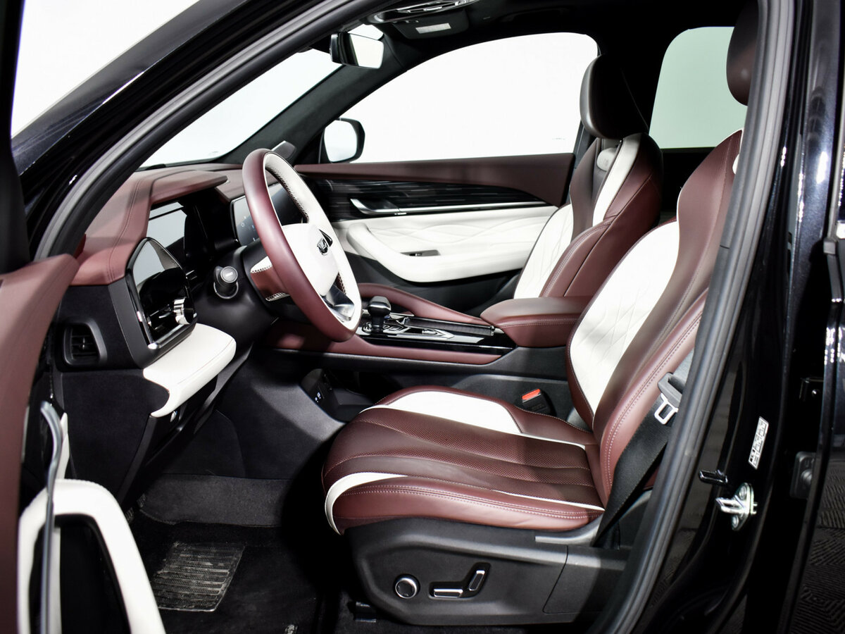 Geely Monjaro с пробегом — 2023 год. Фото: #7