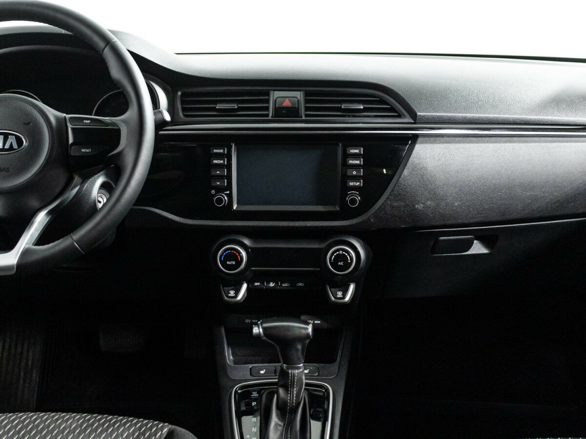 Kia Rio с пробегом — 2018 год. Фото: #13