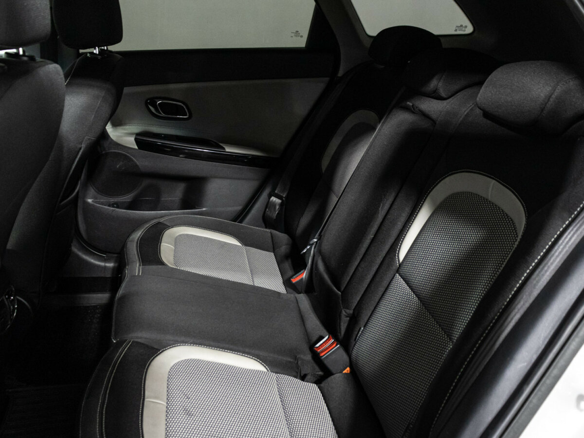 Kia Ceed с пробегом — 2015 год. Фото: #9
