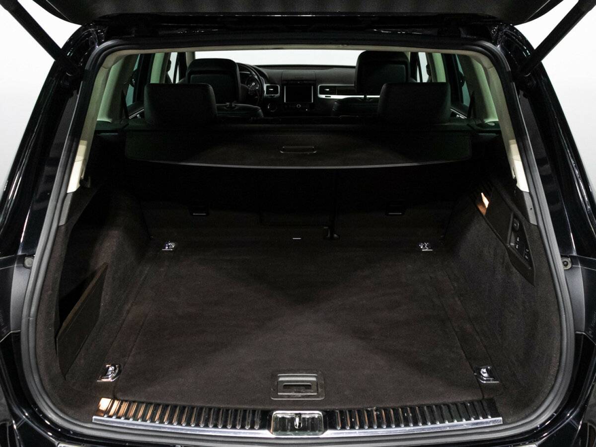 Volkswagen Touareg с пробегом — 2014 год. Фото: #19