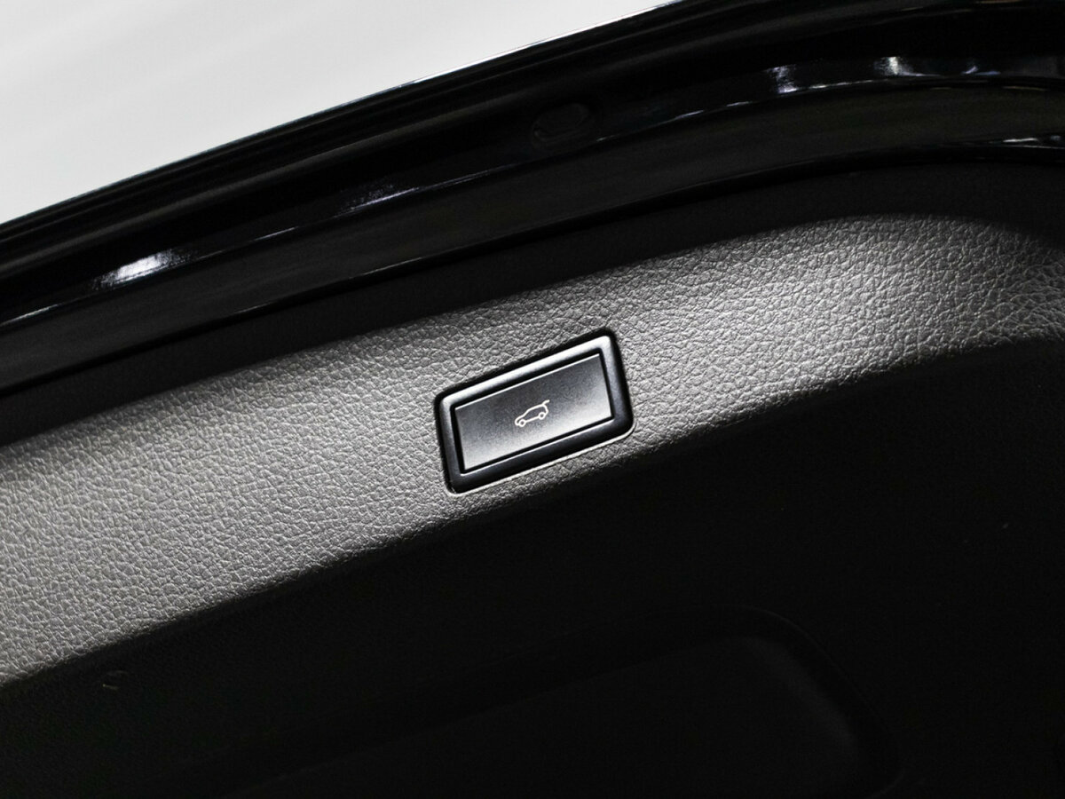 Volkswagen Touareg с пробегом — 2014 год. Фото: #20