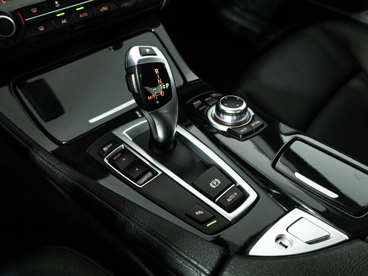 BMW 5 серии с пробегом — 2014 год. Фото: #17