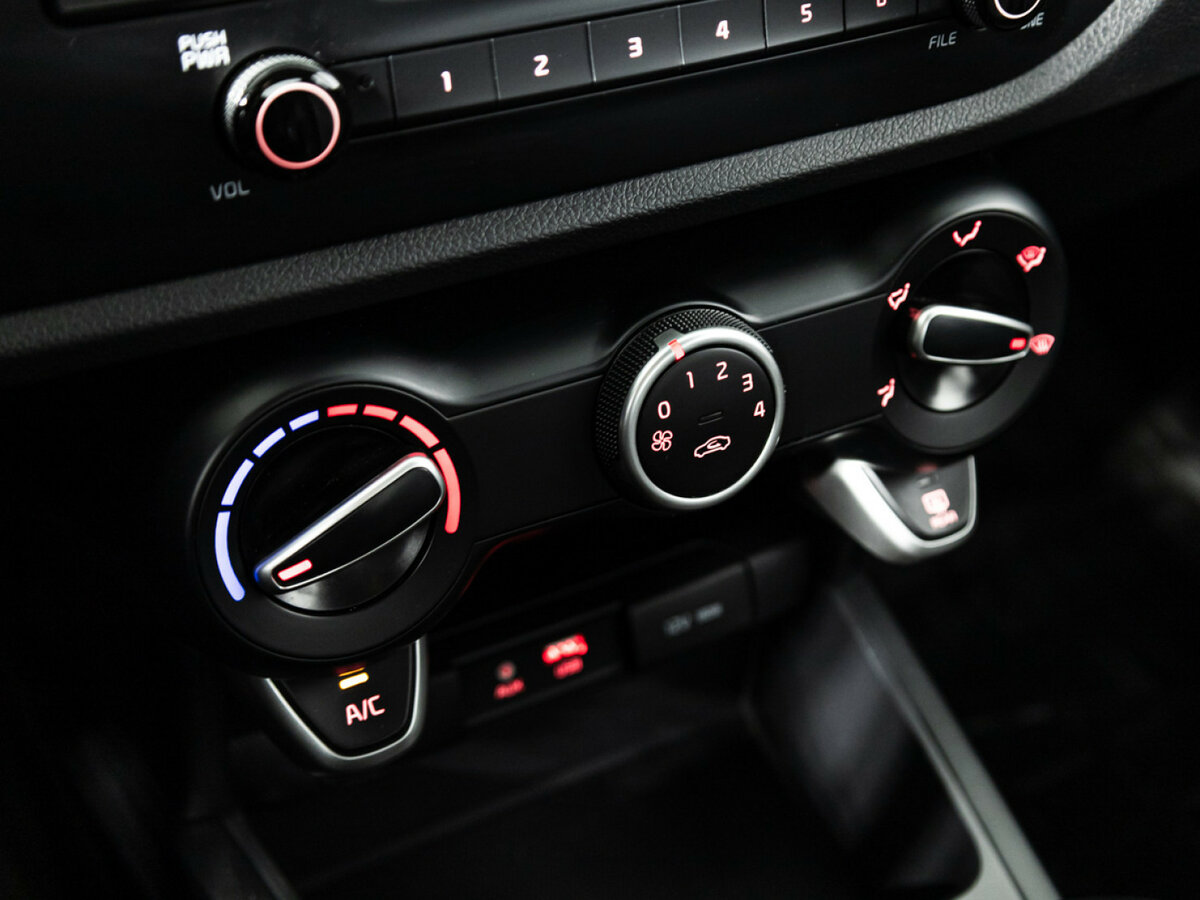 Kia Rio с пробегом — 2020 год. Фото: #14