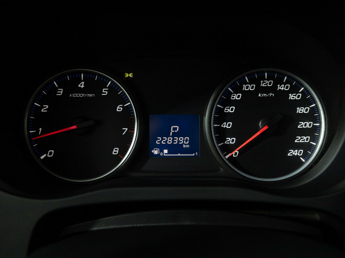 Mitsubishi Outlander с пробегом — 2013 год. Фото: #9