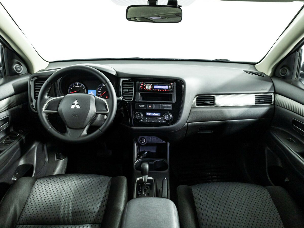 Mitsubishi Outlander с пробегом — 2013 год. Фото: #10