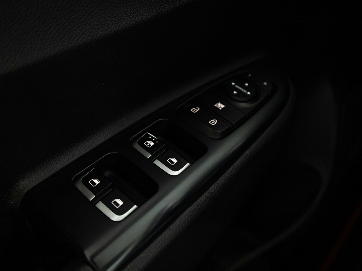 Kia Rio с пробегом — 2020 год. Фото: #17