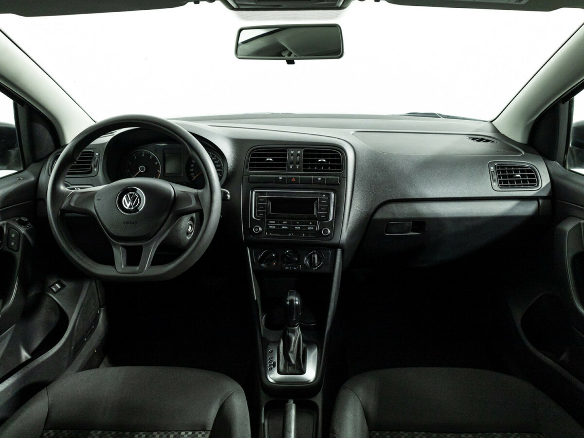 Volkswagen Polo с пробегом — 2019 год. Фото: #12