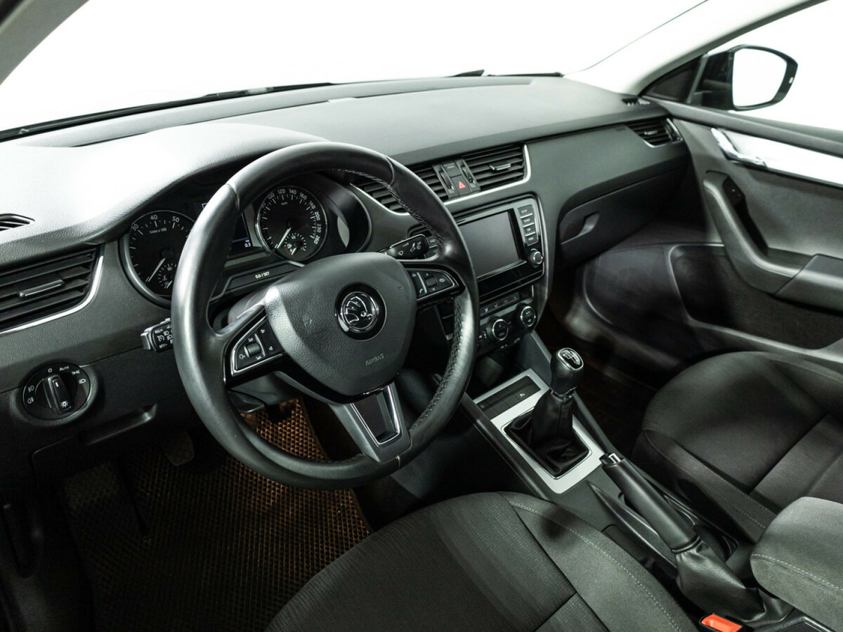 Skoda Octavia с пробегом — 2016 год. Фото: #10