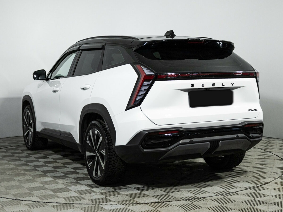 Geely Atlas с пробегом — 2024 год. Фото: #6