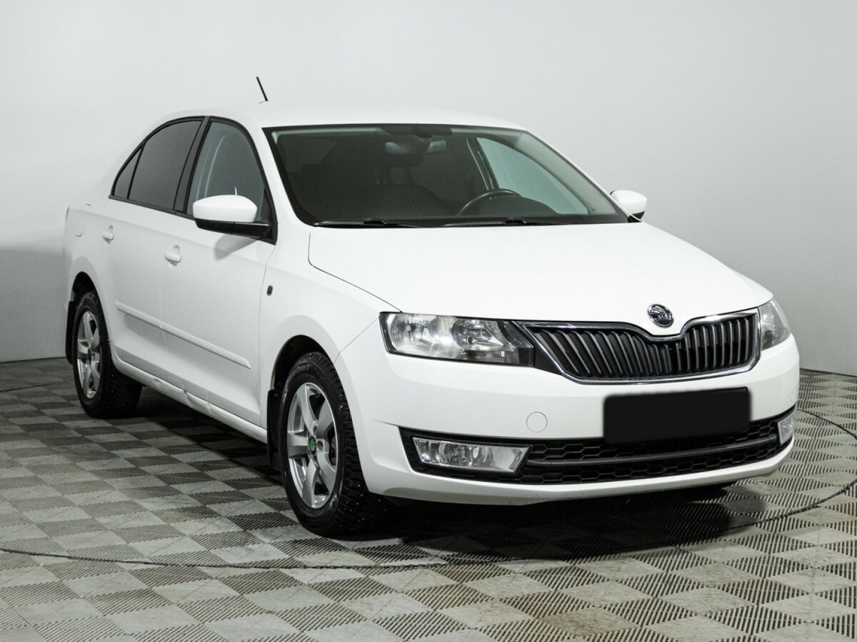 Skoda Rapid с пробегом — 2016 год. Фото: #2