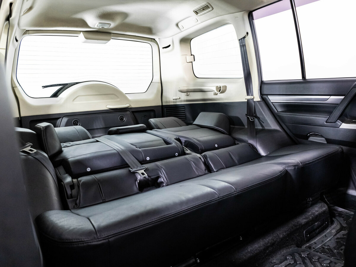 Mitsubishi Pajero с пробегом — 2017 год. Фото: #27