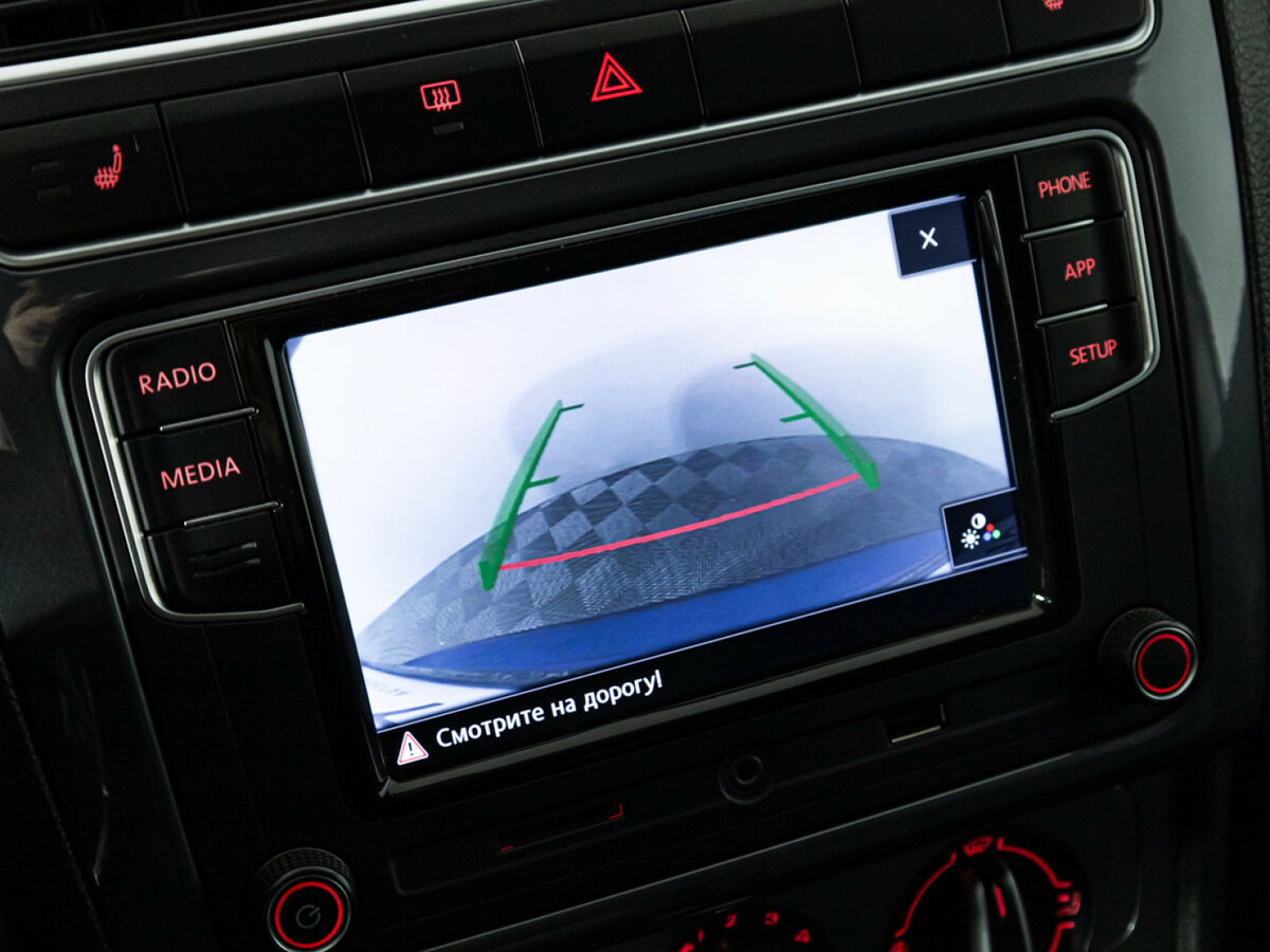 Volkswagen Polo с пробегом — 2020 год. Фото: #14