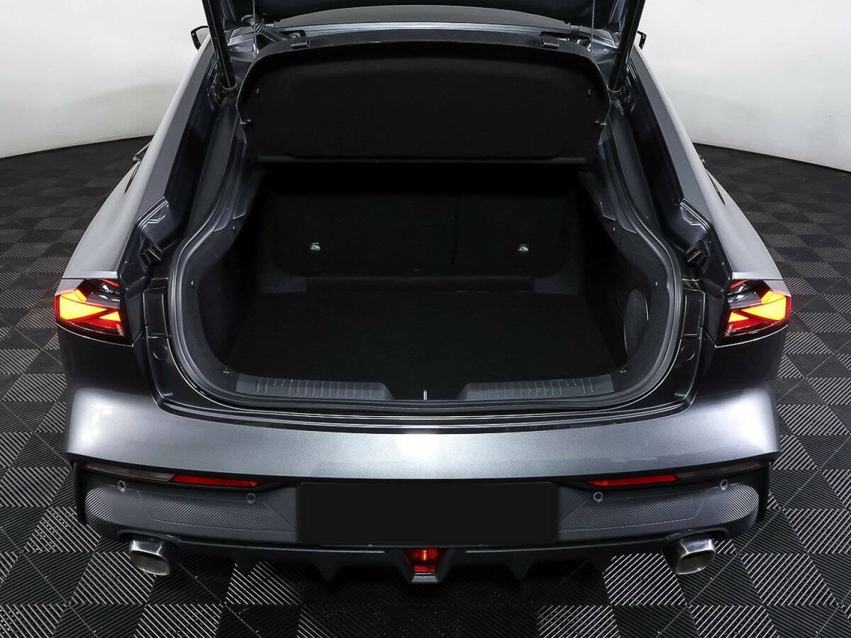 Changan UNI-V с пробегом — 2023 год. Фото: #9