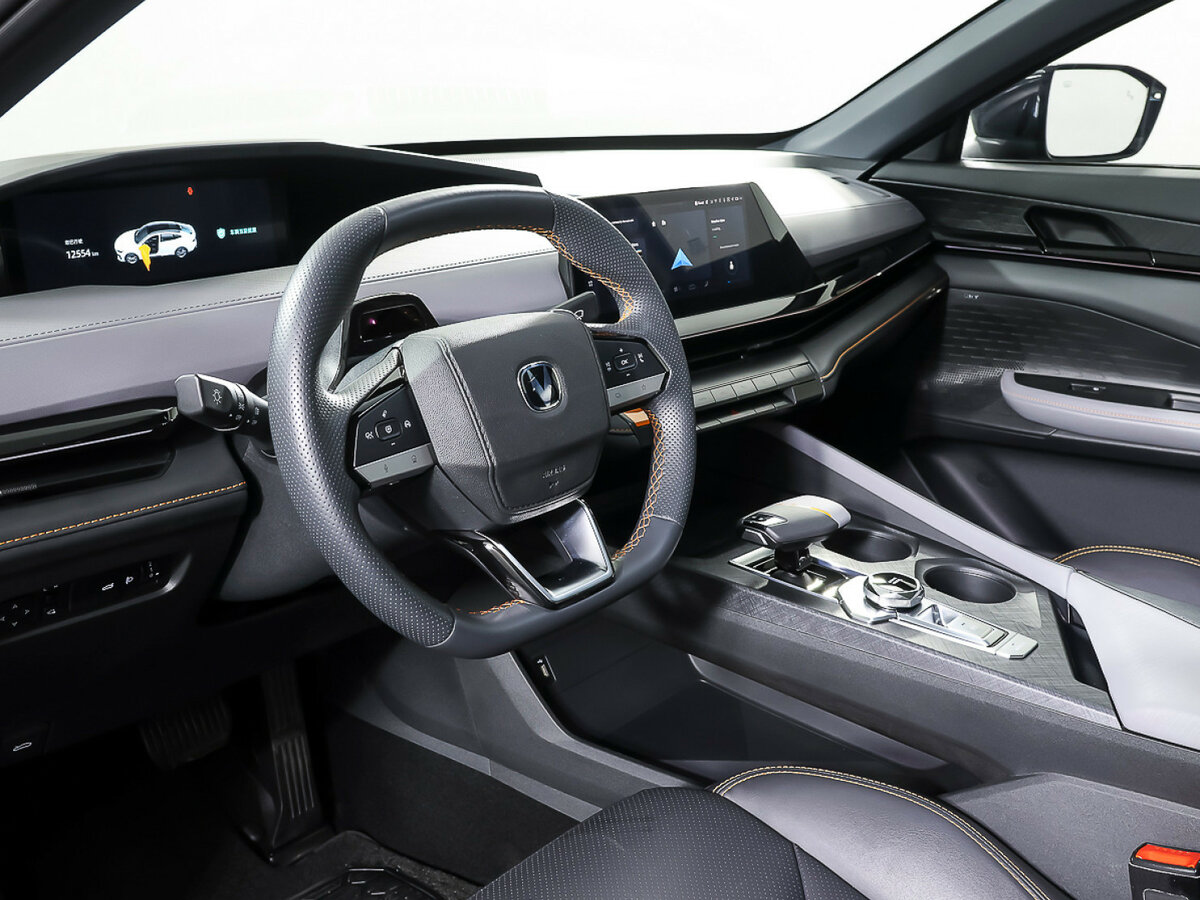 Changan UNI-V с пробегом — 2023 год. Фото: #13