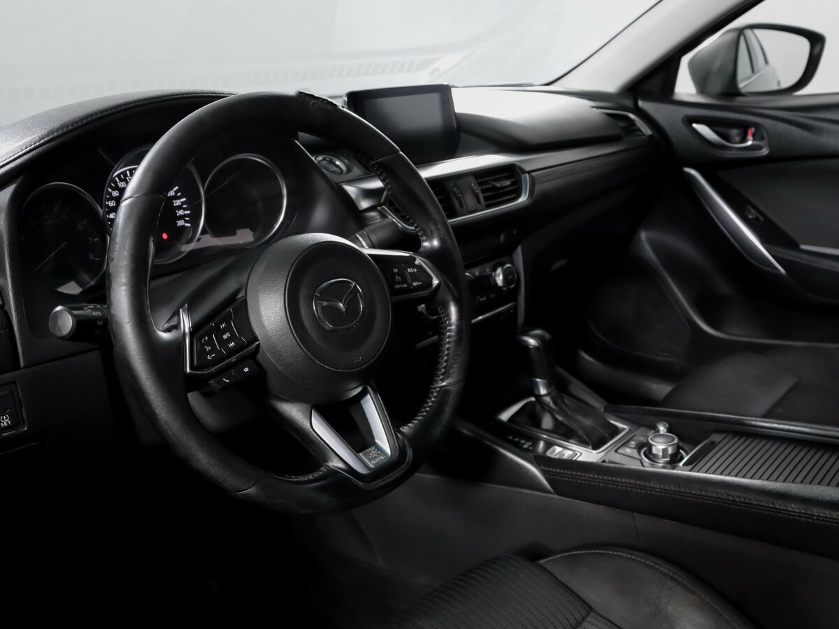 Mazda 6 с пробегом — 2017 год. Фото: #9