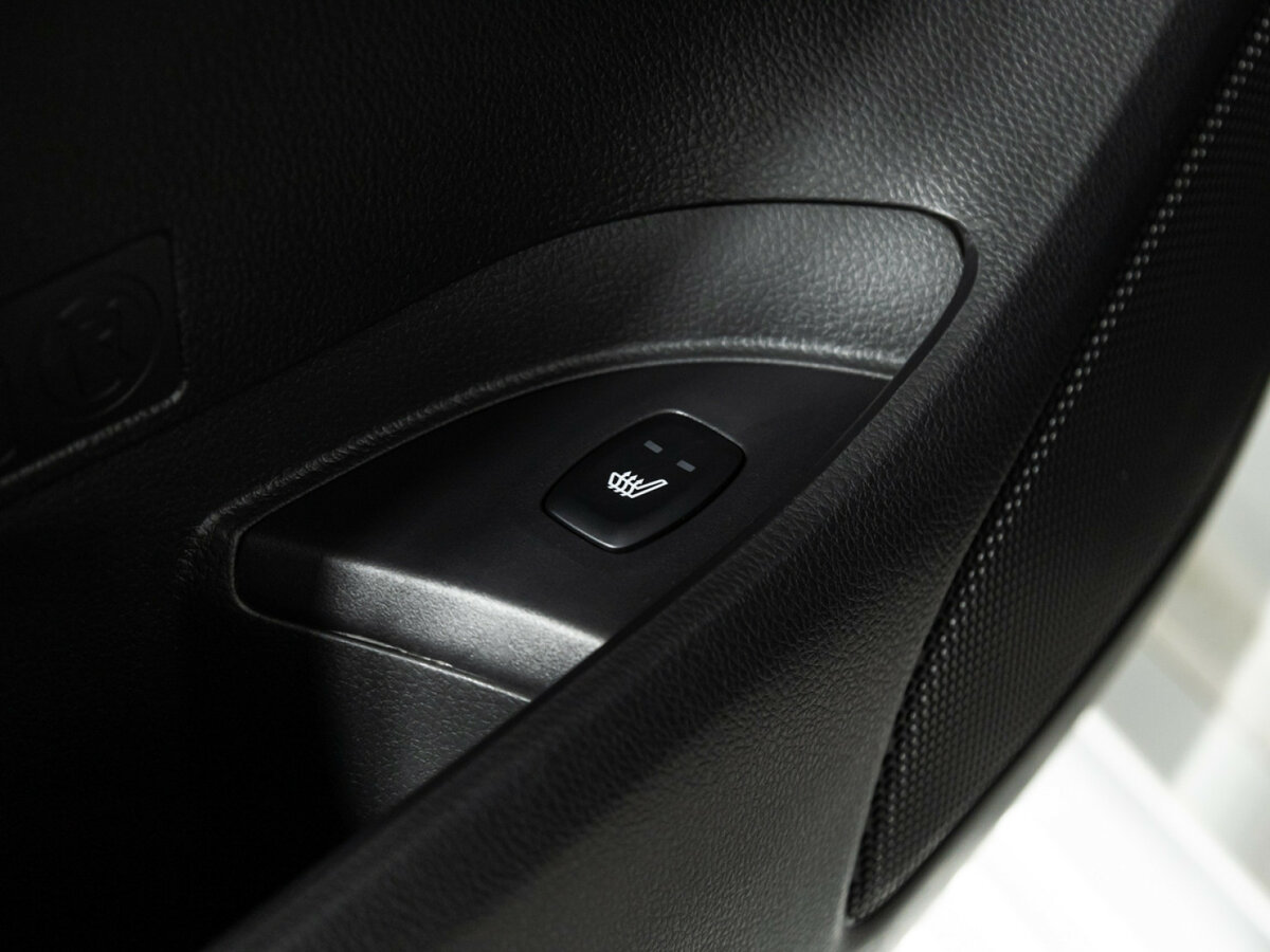 Mitsubishi Pajero Sport с пробегом — 2018 год. Фото: #16