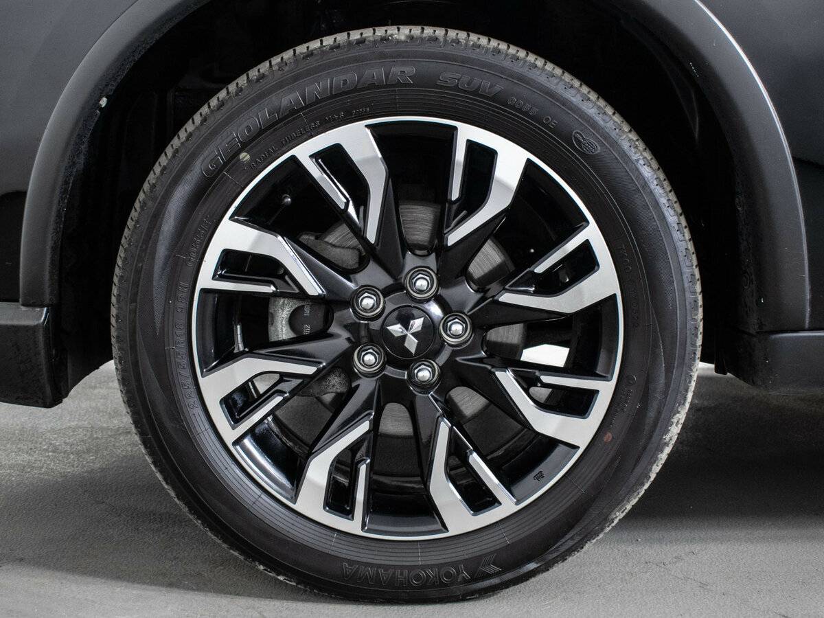 Mitsubishi Outlander с пробегом — 2022 год. Фото: #16