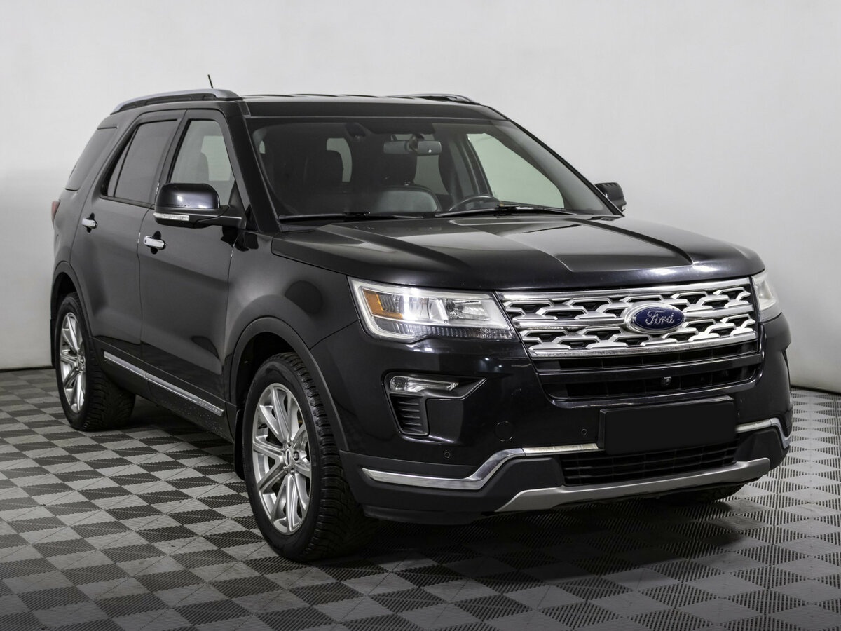 Ford Explorer с пробегом — 2018 год. Фото: #2