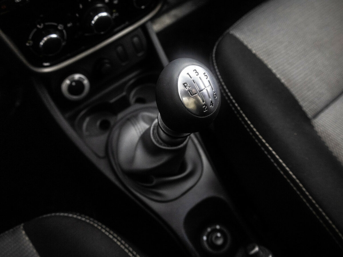 Renault Duster с пробегом — 2014 год. Фото: #15