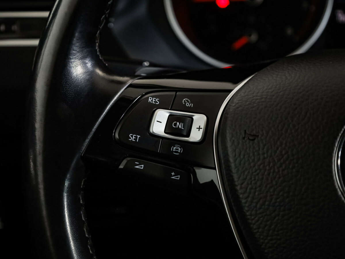 Volkswagen Tiguan с пробегом — 2020 год. Фото: #11