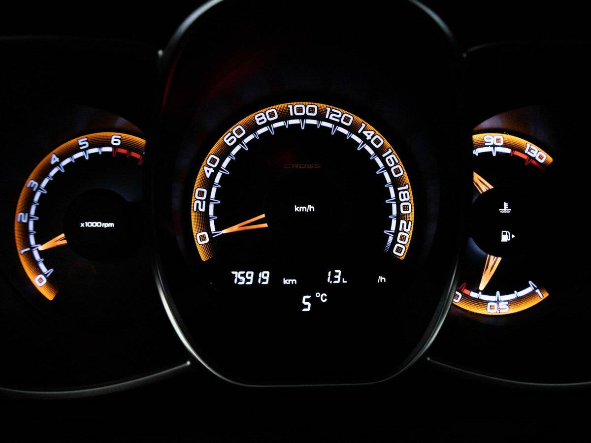 Lada (ВАЗ) Vesta с пробегом — 2019 год. Фото: #18